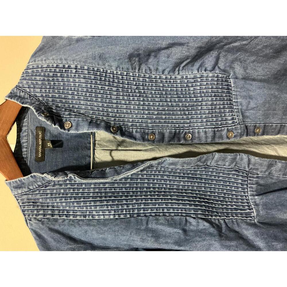 Banana Republic Women's Denim Classic Casual Shirt XS - Picture 3 of 5